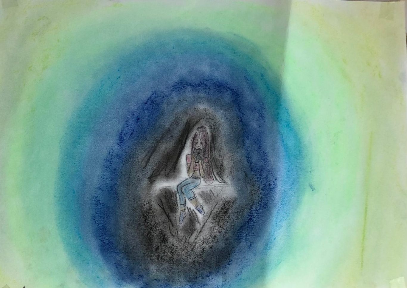 Abstrakte Kunst mit blauen und grünen Farbtönen, die eine zentrale Figur darstellt.